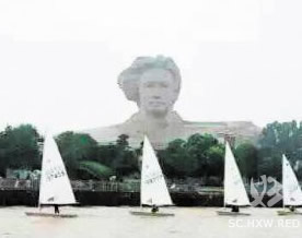 毛泽东：漫步湘江｜màn bù xiāng jiāng